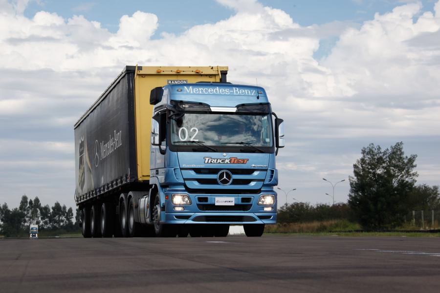  Mercedes-Benz Actros 2546 6x2 (MP3) 2011 года  (BR) (фото 15 из 18)